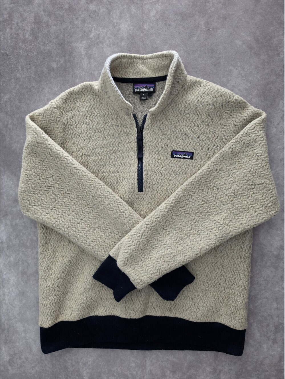 SKU0336 Patagonia Women's Medium Re-Tool Fleece 1/4 Zip Pullover Beige Navy Trim